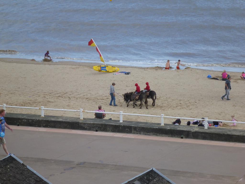 The Royal Bridlington Hotel Exterior photo